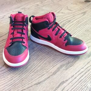 High top Jordan's size 2